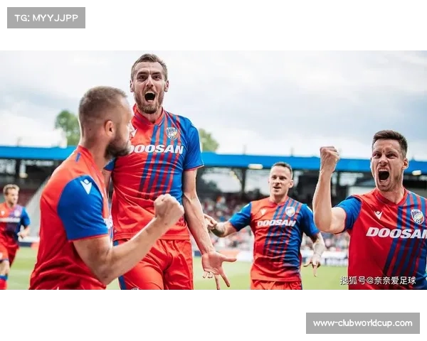 卡拉巴克主场防守崩溃分析 面对纽卡边路冲击无力应对